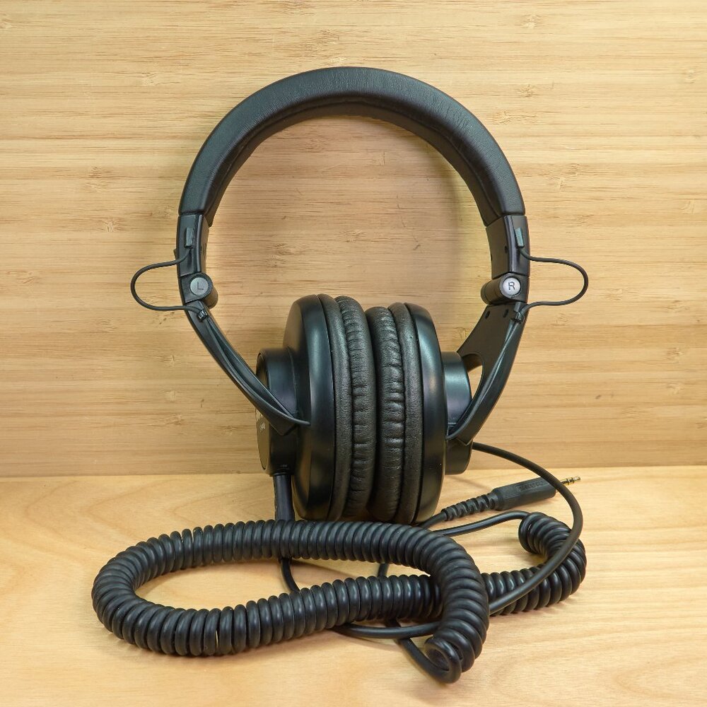 SHURE SRH440A Professional Studio Headphones, Black